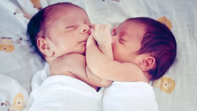 இரட்டைக்குழந்தை