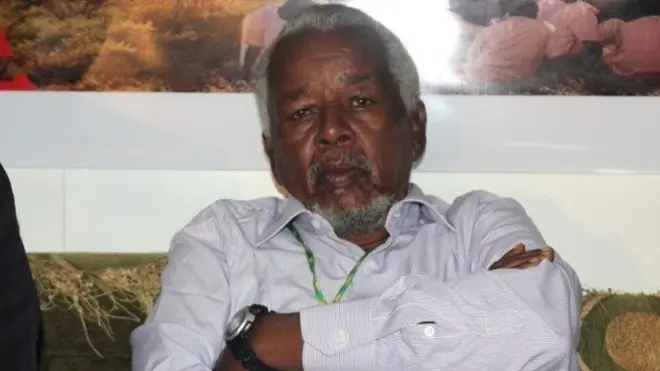 Abwaan Shube ayaa ka sheekeeyay taariikhda jacaylkiisa