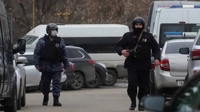 "Новые вешки"