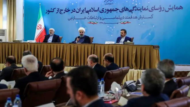 الرئيس الإيراني حسن روحاني في وزارة الخارجية