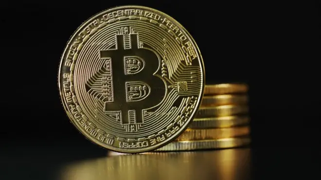 Курс біткоїна досяг трирічного максимуму