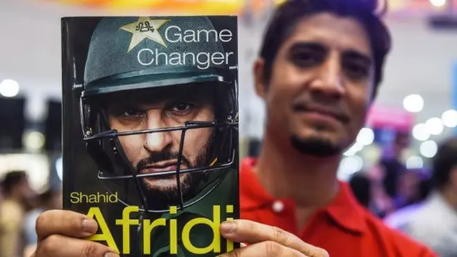 گیم چینجر میں حقائق اور اعدادوشمار کی ایسی غلطیاں موجود ہیں جن سے صرفِ نظر ممکن نہیں