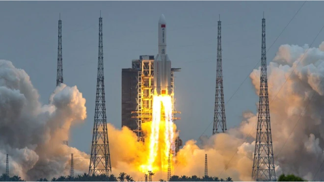 จรวดลองมาร์ช 5บี ทะยานขึ้นจากฐานปล่อยในมณฑลไห่หนาน เมื่อวันที่ 28 เม.ย. ที่ผ่านมา
