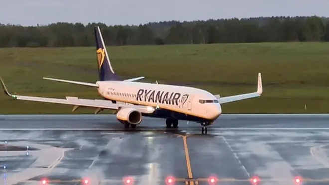 هبوط رحلة رايان اير في فيلنيوس