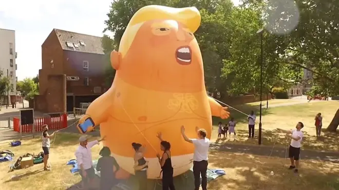 Надувной Трамп протеста: британцы готовятся к визиту президента США