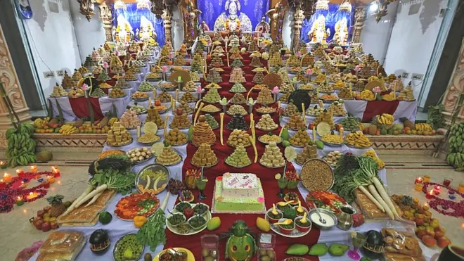 یہ تہوار مٹھائیوں کا بھی تہورا ہے