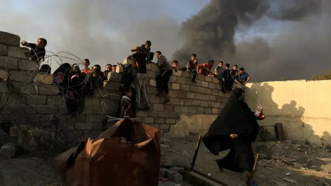 PBB memperkirakan 200.000 warga Mosul akan mengungsi dalam beberapa hari mendatang.