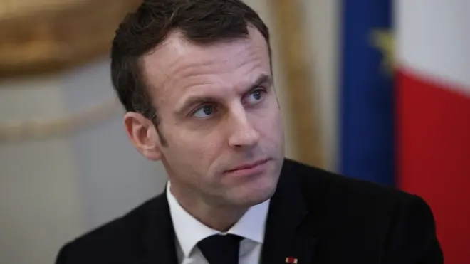 Em apenas 18 meses no poder, marcados por uma sériebonus de registro casas de apostasreformas, Emmanuel Macron enfrenta crise social e política inédita