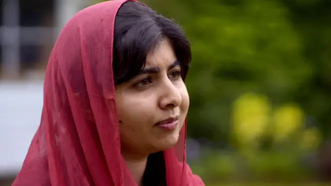 ملاله وایي، د هلکانو ترڅنګ باید افغانې نجونې هم ښوونځیو ته ستنې شي