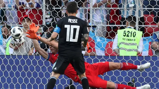 Lionel Messi no pudo debutar en el Mundial de Rusia con un gol.