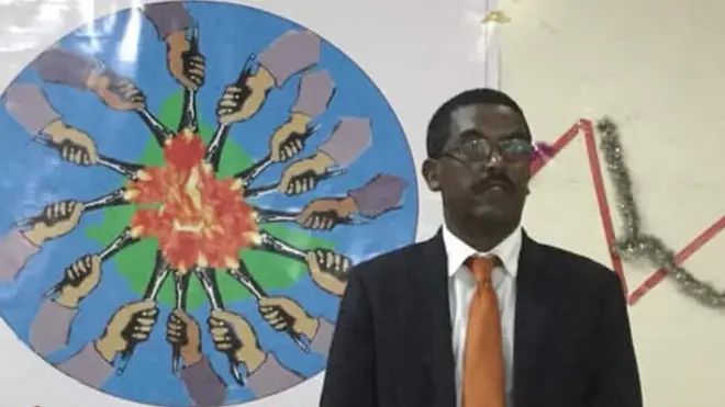 ኢንጂነር ይልቃል ጌትነት እና የፓርቲያቸው አርማ