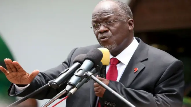 Rais John Pombe Magufuli amewasihi wazazi wawatandike viboko watoto wao nyumbani ili kujenga taifa lemnye watoto wenye nidhamu