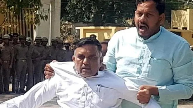 ब्लॉक प्रमुख पुष्पेंद्र लोधी पर उदयवीर सिंह के साथ मारपीट का है आरोप