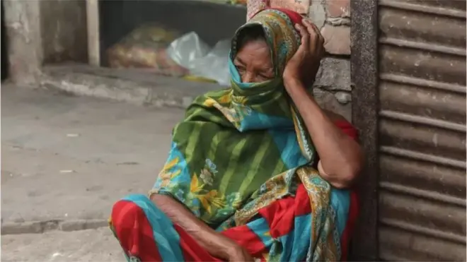 বাংলাদেশের প্রবীণদের জন্য পর্যাপ্ত প্রবীন নিবাসের উদ্যোগ নেয়া উচিত বলে বলছেন বিশেষজ্ঞরা।