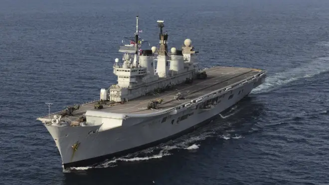Авианосец "Илластриес"