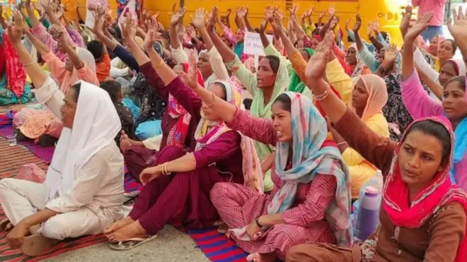 अमृतसर में प्रदर्शन कर रहे ईसाई समुदाय के लोग