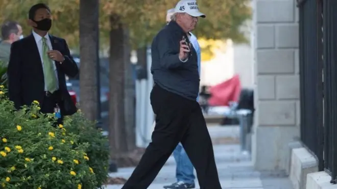 Trump akiwasili katika Ikulu ya whitehouse baada ya kucheza gofu