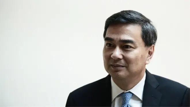 อภิสิทธิ์ เวชชาชีวะ