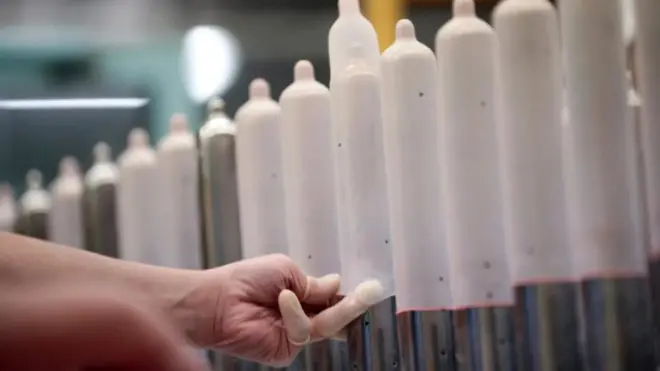 Ukuran kondom sering kali tidak pas untuk sebagian orang.