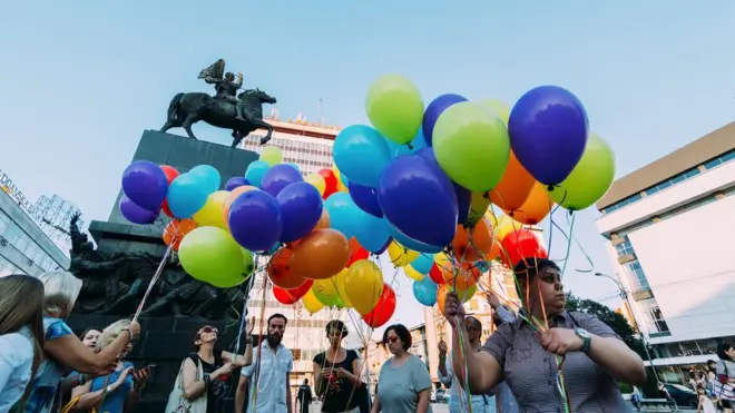 Otvaranje Niške nedelje ponosa krajem juna 2017, na glavnom niškom Trgu kralja Milana