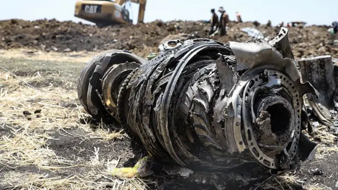 Puing-puing pesawat Ethiopian Air yang jatuh di Addis Ababa.
