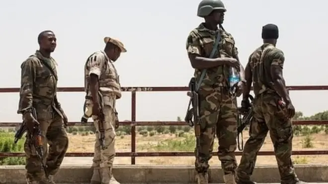 د نایجریا پوځيان چې د بوکو حرام پرضد جنګېږي