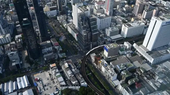 ภาพมุมสูงตึกในกรุงเทพฯ