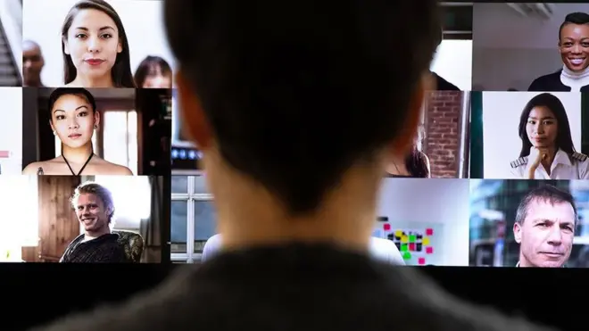 Las reuniones online incrementan nuestra carga cognitiva.