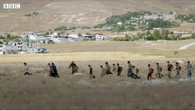 ඉරාන-තුර්කි දේශ සීමාවේදී පැහැරගෙන ගොස් වධහිංසාවන්ට ලක්වන ඇෆ්ගනිස්ථාන වැසියන්