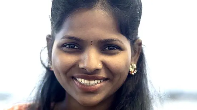 ఉద్యోగిని