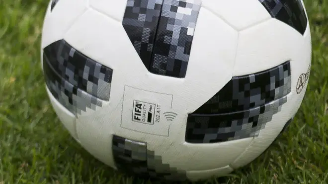 ကူးလ်တက် - စမာ့တ်ဘောလုံးနဲ့ ကမ္ဘာ့ဖလား