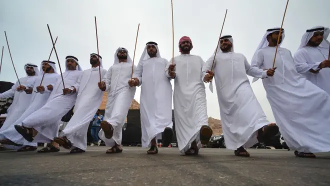 تعقد العديد من المهرجانات في الامارات تركزعلى تراثها البدوي