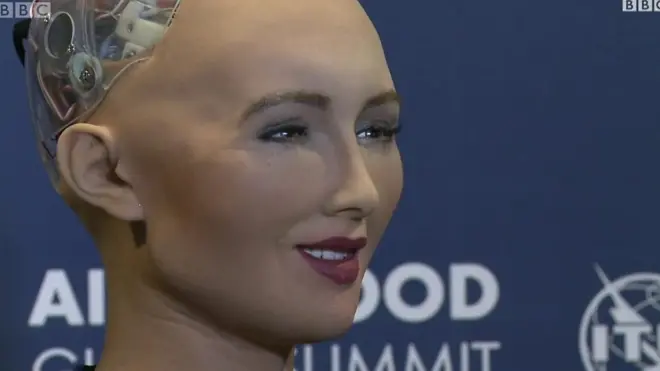 صوفيا صممت لتشبه أودري هيبورن