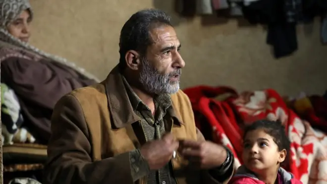 طبقة وسطى و لكن تحت خط الفقر!