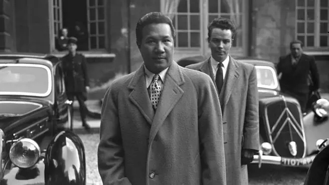 Cựu hoàng Bảo Đại rời Điện Elysee, Pháp, tháng 2/1948 sau một cuộc họp