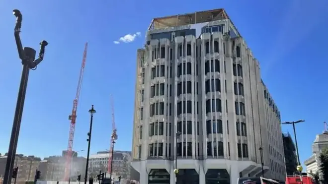 ملک «خانه شرکت نفت ایران» مشرف به پارلمان بریتانیا و کلیسای تاریخی وست‌مینستر است