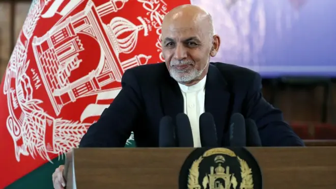 ولسمشر غني بیا بیا ټینګار کړی چې ټاکنې به په هره بیه ترسره کېږي