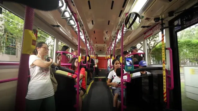 บริษัทในสิงคโปร์ให้บริการ “รถเมล์กลิ่นหอม” หวังดึงคนนั่งรถเมล์มากขึ้น