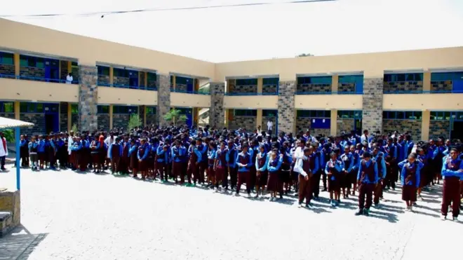 ተምሃሮ ኣብ ቤት ትምህርቲ