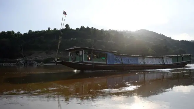 แม่น้ำโขงช่วงรอยต่อชายแดนไทย-ลาว ที่ จ.เชียงราย