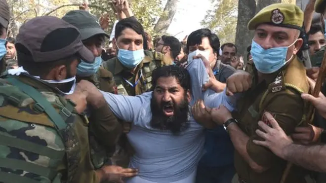 कर्मचारी