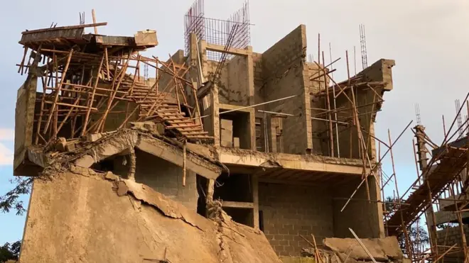 Building wey collapse