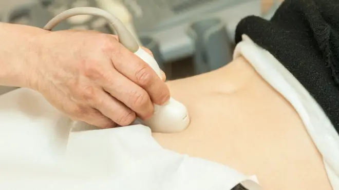 Los médicos practicaron una cesárea a una niña de 12 años que se embarazó producto de una violación.