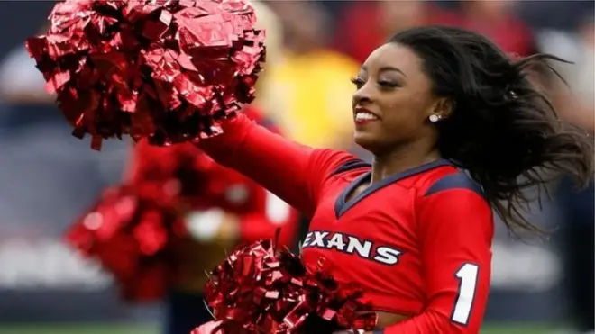 سیمون بائلس