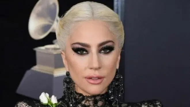 Вуку ру жалаңаш Леди Гага