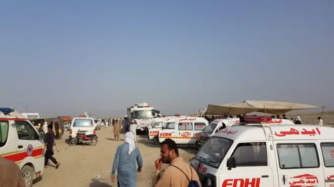 بعد ازاں امدادی کارکن بھی جائے حادثہ پر پہنچ گئے