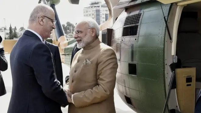 रामल्लाह में मोदी