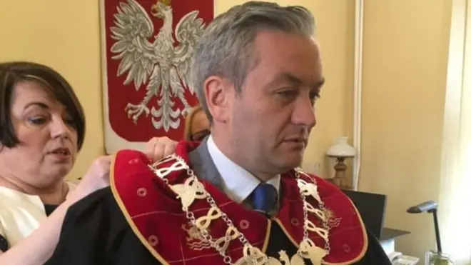 اولین شهردار هم جنس گرای لهستان