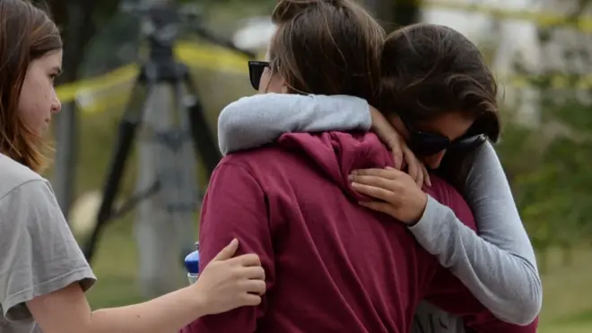 Des élèves secouées par une fusillade en Californie qui avait fait plusieurs morts (illustration).