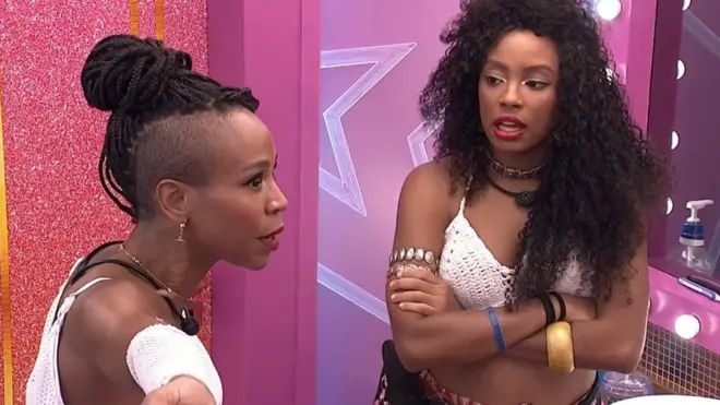 Karol Conka está no 'paredão' desta terça e sofre rejeição do público; Lumena é uma de suas aliadas na casa